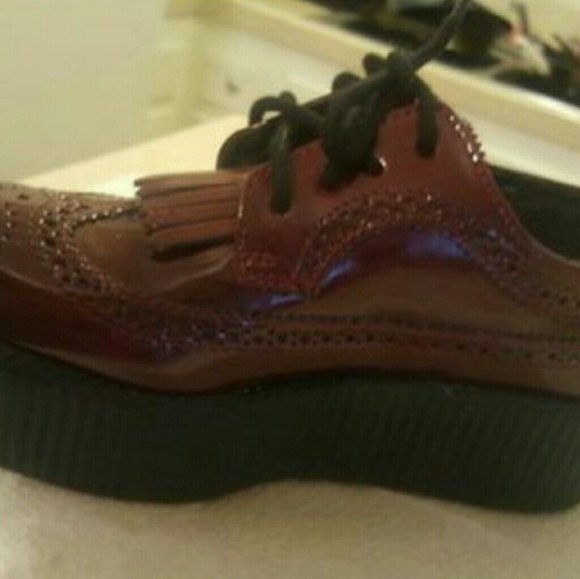 crocs lavender sandals